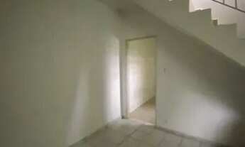 Imagem 3: Casa com 02 dormitórios, sala, cozinha, banheiro e área de serviço - sem vaga de garagem