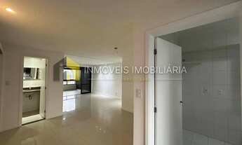 Imagem 4: Apartamento a venda com 136 metros quadrados com 5 quartos em Cidade Jardim Candeal - Salv