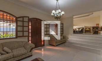 Imagem 5: Casa à Venda - Castelo, 4 Quartos, 320 m2