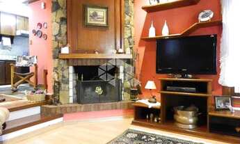 Imagem 4: Casa com 3 quartos, e 2 suítes, com 2 vagas cobertas, e 168,07 privativos no Planalto em G