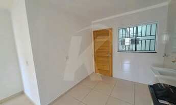 Imagem 3: Apartamento com 2 quartos, sala, cozinha, banheiro, área de serviço, próximo ao metrô