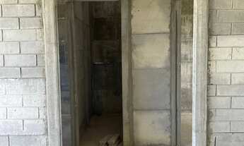 Imagem 4: Vendo terreno com casa fase de construção