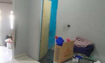 Imagem 2: Vende-se ou aluga-se uma casa em piraja rua velha, descendo à rua do salis