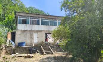 Imagem 2: Terreno de 671m² com 2 Casas + Estrutura para 3ª Casa - Excelente Oportunidade!