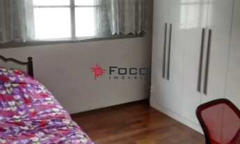 Imagem 3: Excelente casa com piscina / Jardim das Industrias / 04 dormitórios sendo 1 suíte / 96 m²