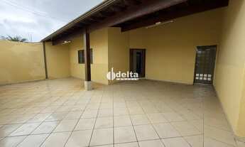 Imagem 2: Casa com 3 quartos sendo 1 suítes disponível para locação no bairro Pampulha em Uberlândia