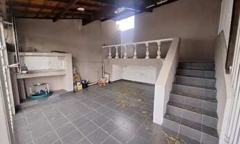 Imagem 2: Imóvel para aluguel tem 219 metros quadrados com 3 quartos