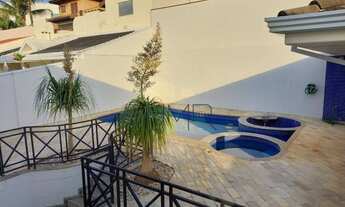 Imagem: Casa com 3 Suítes à venda, 392 m² por