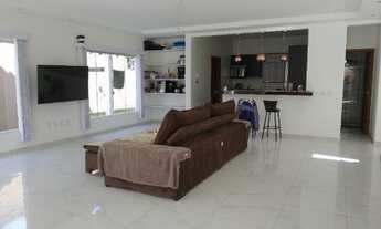 Imagem 7: Casa contemporânea, próxima ao centro de Arraial D'Ajuda