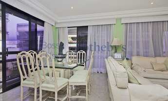 Imagem 6: Apartamento em rua arborizada