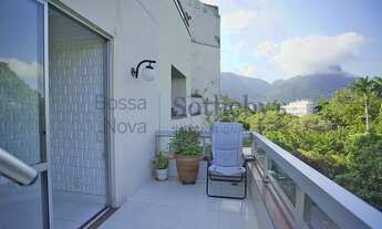 Imagem 7: Cobertura em prédio reformado na Gávea