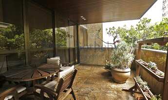 Imagem 2: Apartamento com vista lateral mar