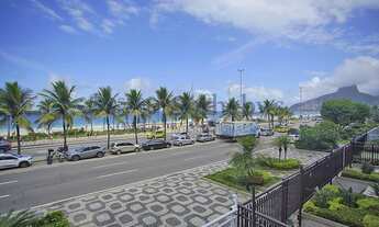 Imagem 3: Apartamento frente mar em localização ímpar