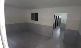 Imagem: Alugo casas 450 e KItnet x27 s 300 com