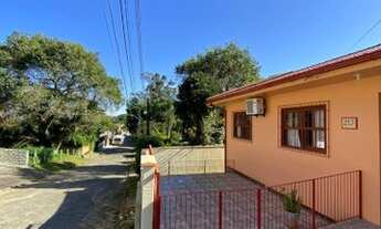 Imagem 2: Casa em Sambaqui