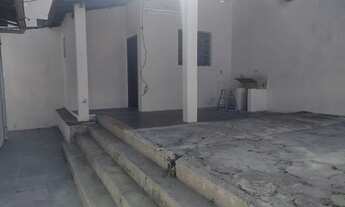 Imagem 4: Casa para aluguel com 3 quartos WC social.Quarto de despejo nos fundos com WC