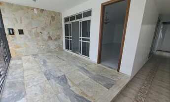 Imagem 4: Casa na Cidade velha próximo ao Tribunal de Justiça reformada