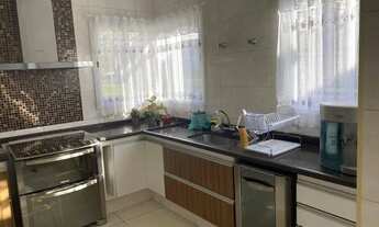 Imagem 5: Casa de condomínio para aluguel tem 402 metros quadrados com 4 quartos