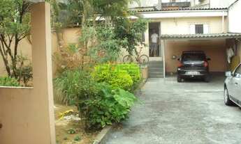 Imagem 2: Casa térrea com 3 dormitórios, sala, cozinha, banheiro e 2 vagas