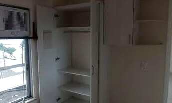 Imagem 4: Apartamento para aluguel possui 55 metros quadrados com 2 quartos em Centro - Araruama - R