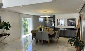 Imagem 3: Luxuosa casa duplex em terreno inteiro com área gourmet e piscina com 4 quartos, 450 m²- v