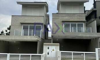 Imagem: Casa de 3 suítes à venda no Bairro Ferraz