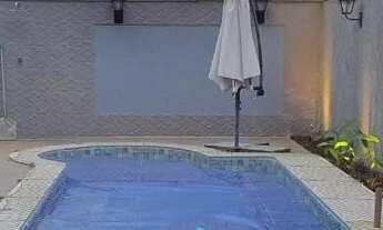 Imagem 3: Casa de condomínio para aluguel possui 316 metros quadrados com 5 quartos