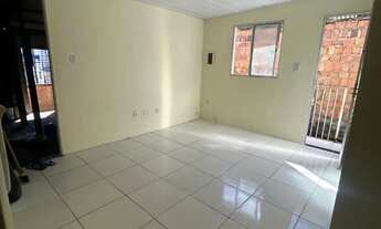 Imagem: Aluga-se casa 2/4 no 1º andar