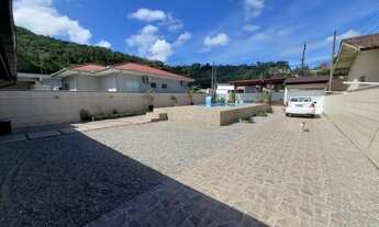 Imagem 4: Casa Ampla com Piscina e Área Gourmet - Bairro São Sebastião, Palhoça/SC