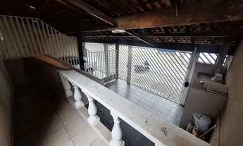 Imagem 3: Imóvel para aluguel tem 219 metros quadrados com 3 quartos