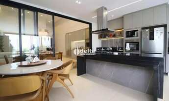 Imagem 7: Casa em condomínio com 3 suítes disponível para locação no bairro Granja Marileusa Uberlân