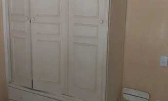 Imagem 4: Quarto individual para moça que trabalhe fora em Ipanema