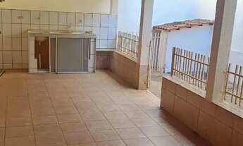 Imagem: CASA SETOR SUDOESTE LAJOTADA PROX AO SUPERMERCADO