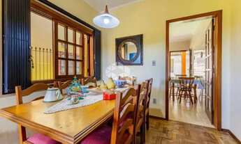 Imagem 2: Ampla Casa Térrea à Venda no Jardim Sabará - Porto Alegre