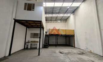Imagem 7: Galpão para alugar, 350 m² por R$ 10.000,00/mês - Vila Maria de Maggi - Suzano/SP