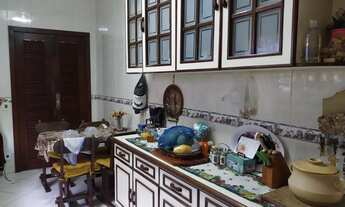 Imagem 4: Excelente Casa Linear Bem Localizada e Cercada de Verde