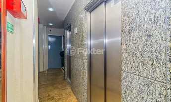 Imagem 3: Apt 3 dormitórios no centro histórico próximo a Lojas Renner da rua Otávio Rocha