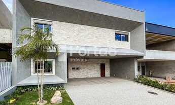 Imagem: Casa Luxuosa no Condomínio Village La Montagne