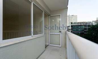 Imagem 2: Apartamento reformado em prédio centro de terreno