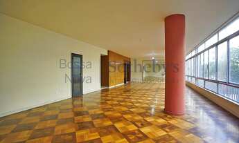 Imagem 1: Apartamento localizado na quadra da praia de Copacabana