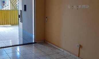 Imagem 2: Alugo casa conjunto jaderlandia I valor : R$800 Tratar pelo zap