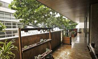 Imagem 4: Apartamento com vista lateral mar