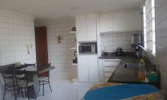 Imagem 2: Casa à venda no bairro Gramado em Uberlândia