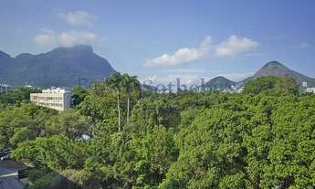 Imagem 2: Cobertura em prédio reformado na Gávea
