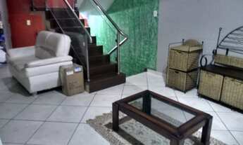 Imagem 3: Vende ou troca lindo sobrado nas 200 pares por casa de menor valor