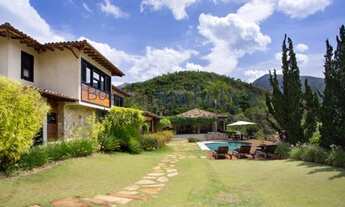 Imagem 2: Casa com vista em condomínio diferenciado