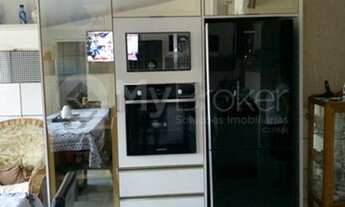 Imagem 7: Excelente sobrado no setor sudoeste sendo 3 quartos e uma suíte