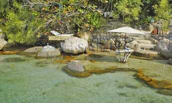 Imagem 4: Ilha com decoração rústica