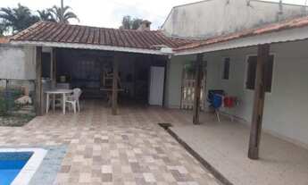 Imagem 4: Chacara com 2 casas, uma de madeira e uma de alvenaria, piscina