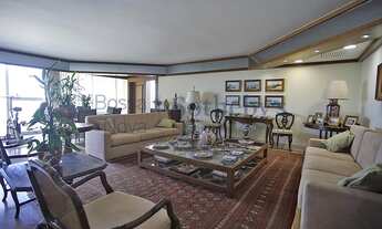 Imagem: Cobertura com vista total para a praia